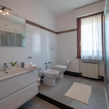 Moderno Con Wi-fi E Free Parking Appartement